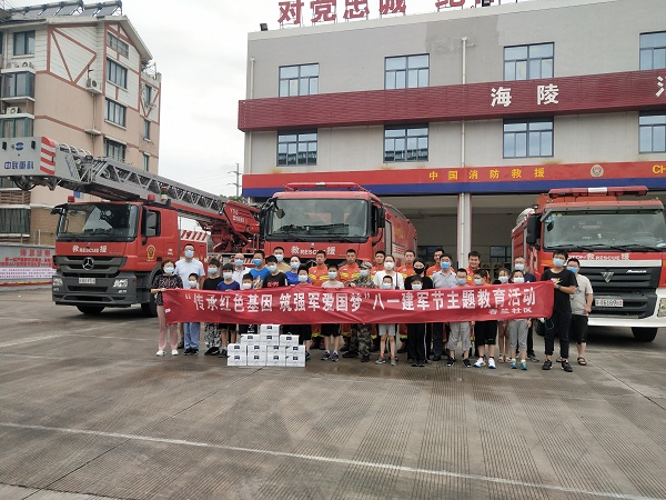 “传承红色基因 筑强军爱国梦”八一建军节主题教育活动 （央广网发 刘凯摄）