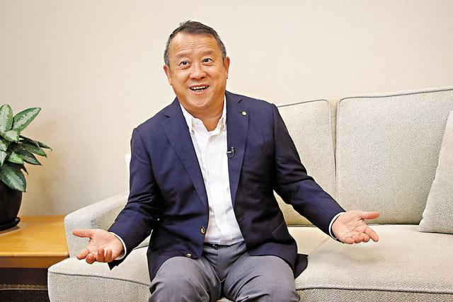 曾志伟接受采访，谈及在TVB总经理岗位上的工作感受，图自香港文汇网 