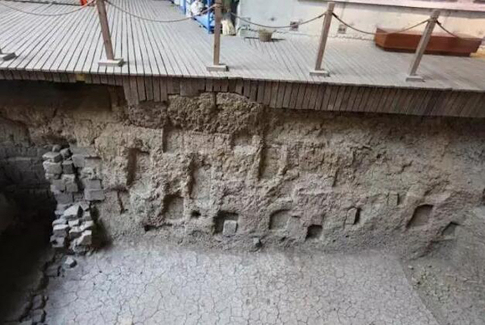 墓道壁上的浅龛