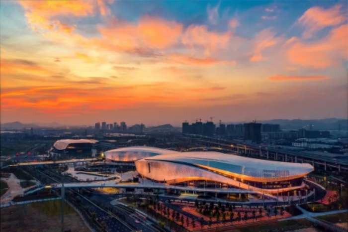 （宁波奥体中心实景图，宁波绿城供图，央广网发）