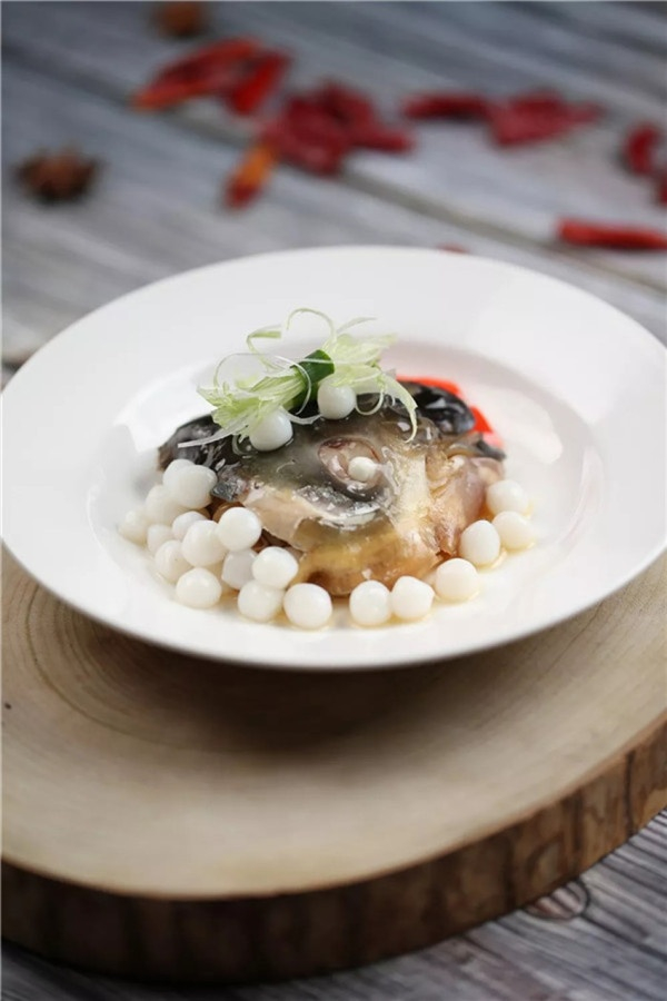 珍珠鱼圆鱼头（受访者陶晓东供图，央广网发）