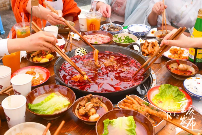 重庆火锅  邹乐 摄