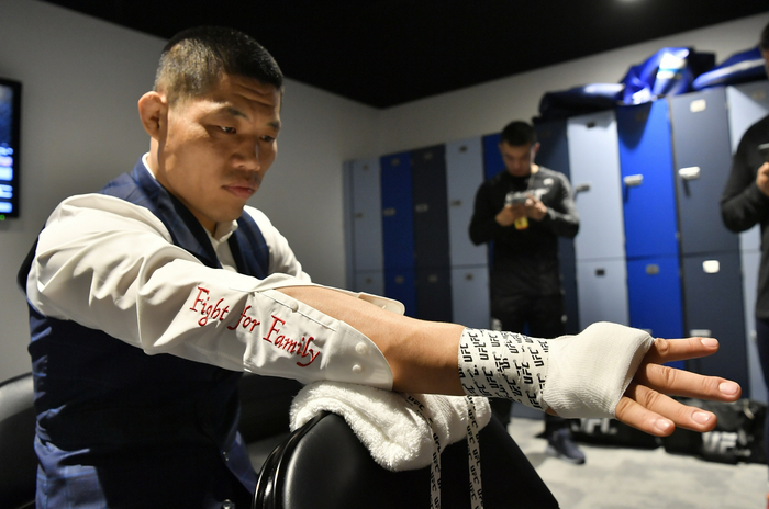 李景亮主动约战奇马耶夫。