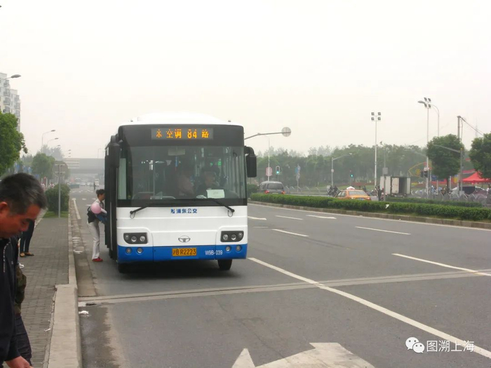 84路SXC6890G4（W9B）型客车（刘祺 摄）