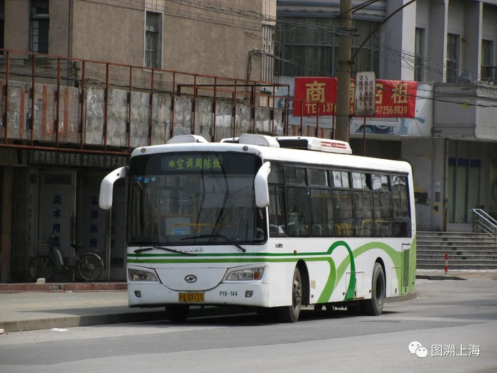 周陈线PK6112CD1（P1B）型客车（魏家钧 摄）