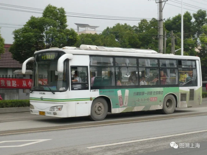 周鲁线XQ6900SH（T9A）型客车（李凯 摄）