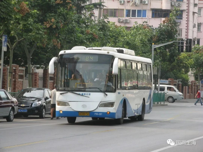 84路PK6112CD1（P1B）型客车（刘祺 摄）