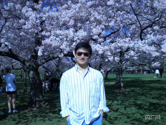 在美国留学期间的东君伟。（央广网发 受访者供图）