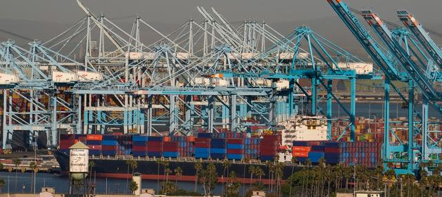 洛杉矶港的货船 图自IC photo 