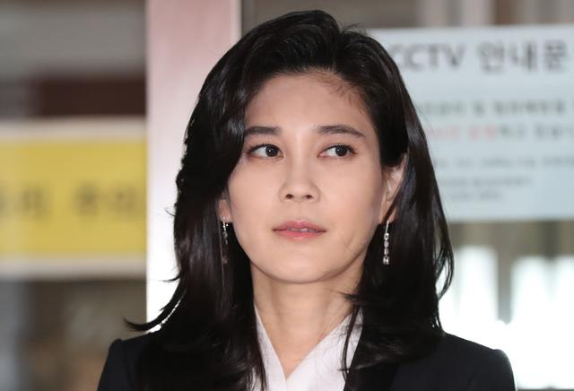 已故三星电子会长李健熙的长女、新罗酒店社长李富真 图源：澎湃影像 