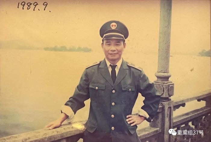 ▲周与燊年轻时的照片。受访者供图