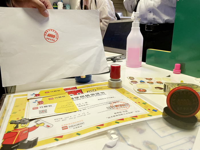 上海警方查处现场（央广网发 上海警方供图）