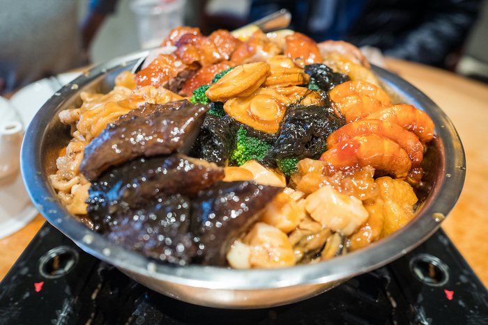 “发财好市”盆菜    