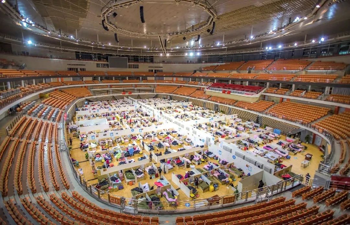 ▲武昌方舱医院（洪山体育馆）