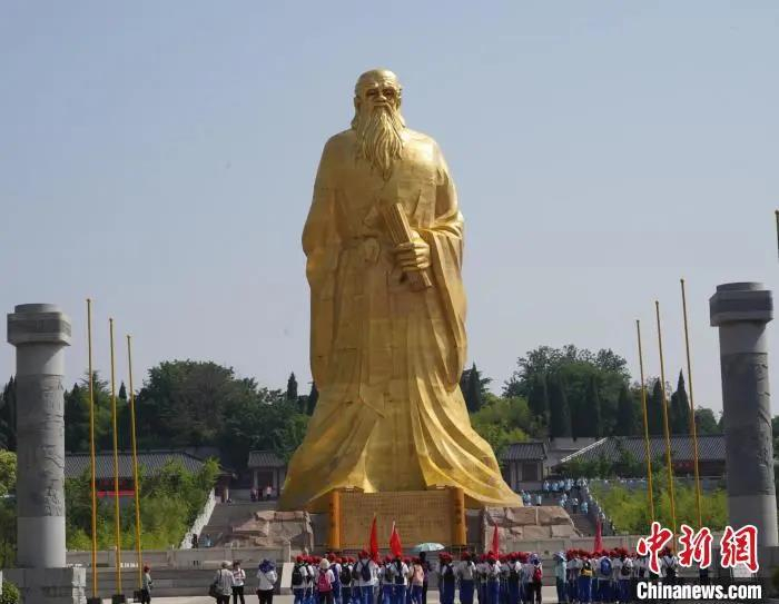 资料图：河南灵宝函谷关的老子广场。阚力 摄