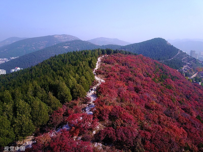 济南蝎子山青红各一半，视觉中国供图
