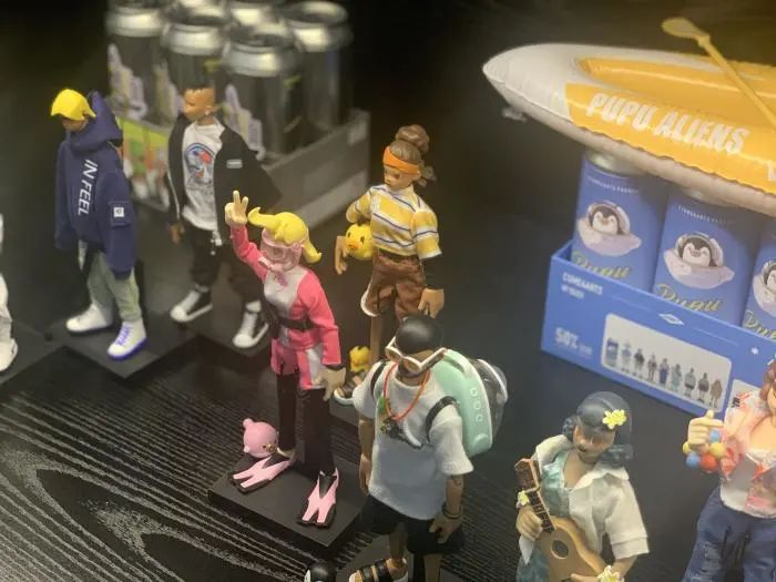 国产潮玩产品。（21世纪经济报道记者 唐唯珂 摄）