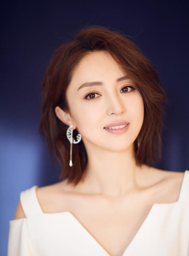 斛珠夫人董璇饰演一个不起眼的配角却能成为最惊艳的角色之一|美人鱼|海市|爹爹|鲛|演技_新浪娱乐_新浪新闻