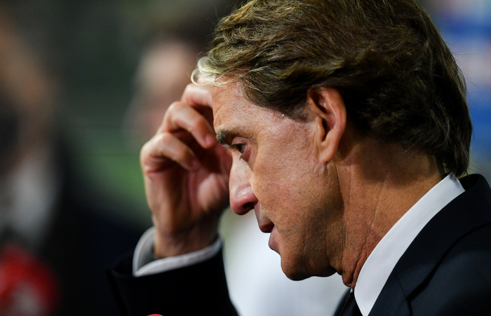 面对平局，曼奇尼很无奈。