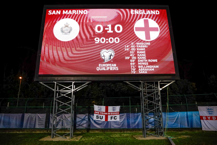 英格兰队10-0圣马力诺。
