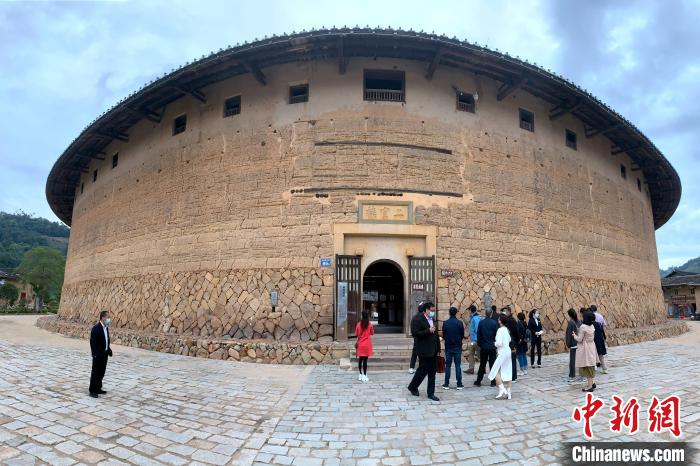 二宜楼是福建省内同类建筑中单体面积最大的双环圆形土楼。　王东明 摄