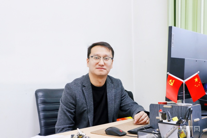 吐尔逊江·马义尔工作照。央广网发