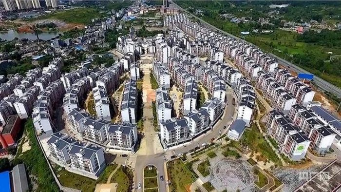 兴仁市易地扶贫搬迁城镇化安置在水一方安置点（央广网发 黔西南州发改委供图）