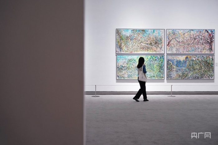 李可染、李玉双父子艺术对话展开幕。（央广网记者官文清摄）
