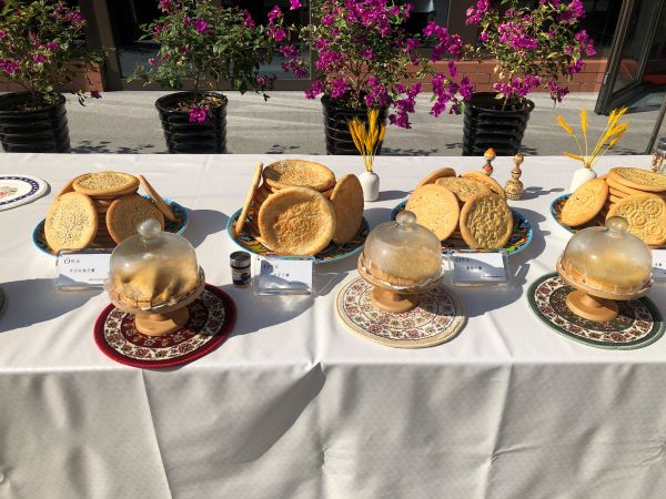 图说：消费帮扶农特产品进校园暨新疆喀什“馕”产品进校园系列活动启动仪式在上海师范大学举行。新民晚报记者 解敏 摄