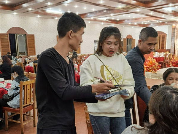 婚礼现场宣传反电诈（央广网发  北海市公安局供图）