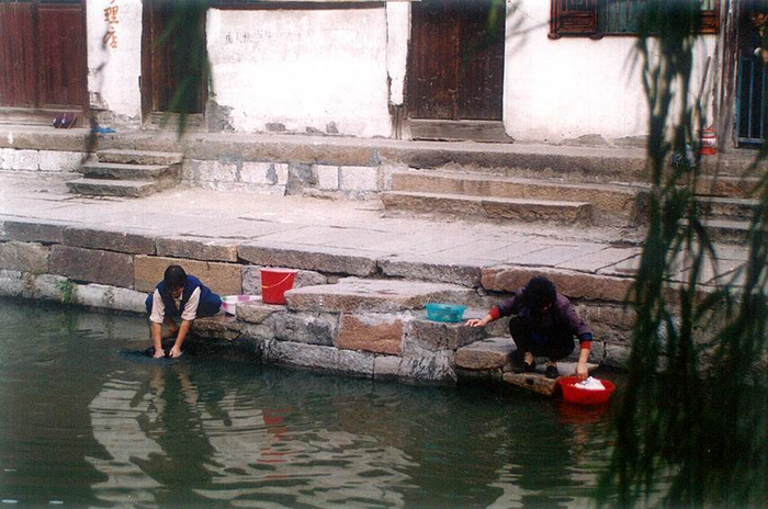 （《古运回望图》创作采风图片，企业供图，央广网发）