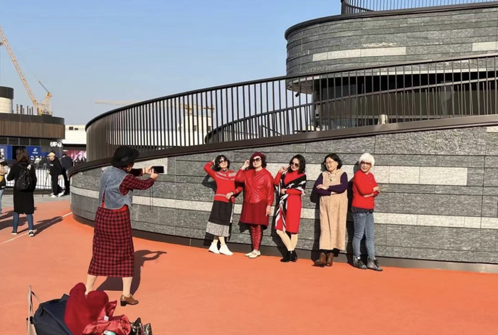 太古里是上海阿姨们的秀场。网友野路子阿姨摄