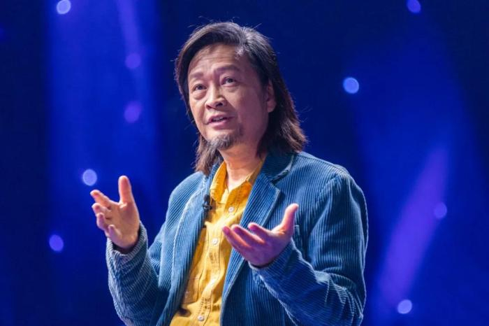 中国国家画院美术馆原馆长 何加林教授