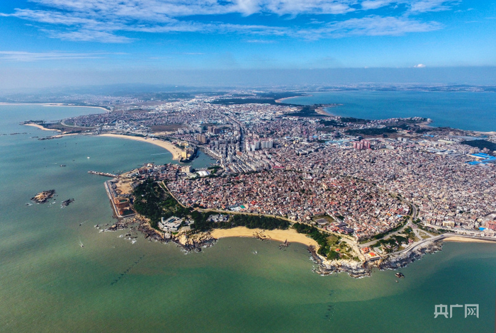 崇武镇依托海滨资源禀赋，建设渔港经济区（央广网发 崇武镇人民政府供图）