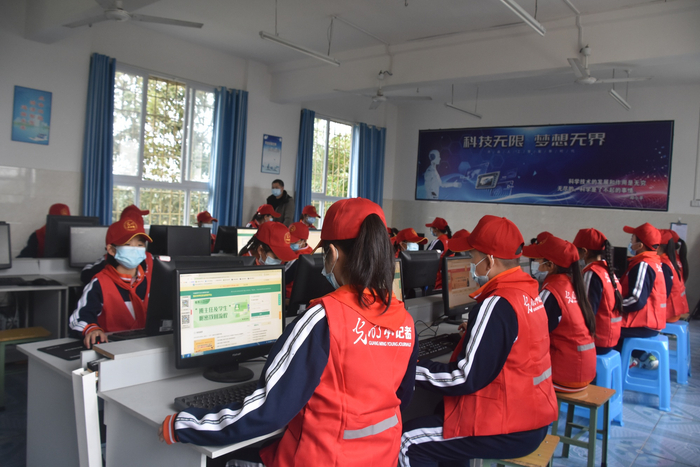 网络文明课堂（央广网发 荣昌区融媒体中心供图）