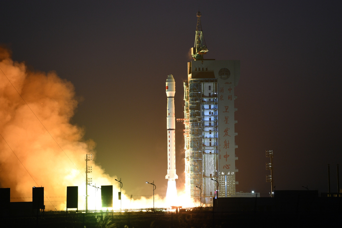 高分三号02星在酒泉卫星发射中心成功发射（央广网发 我们的太空创新实践中心汪江波 摄）