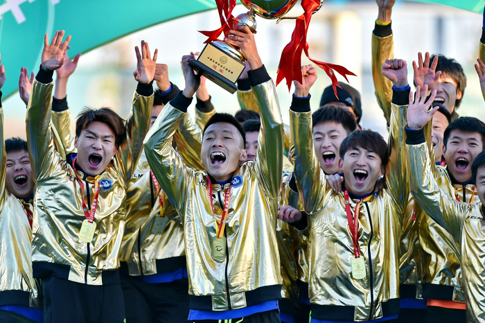 青岛海牛拿下中乙冠军。