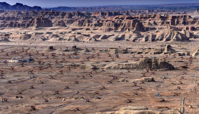 ▲克拉玛依百里油田