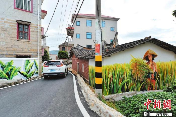 金圭村良好的村容村貌。　李想 摄