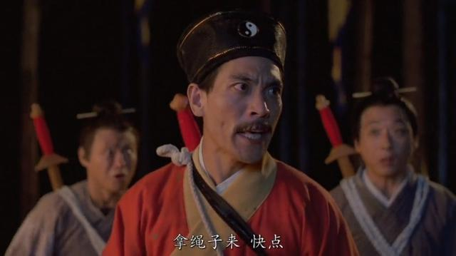 67岁“僵尸道长”钟发即将复出,现身拍摄场地,头发稀疏仍显冻龄|林正英|麦浚龙|万梓良|螳螂拳|道具车_新浪娱乐_新浪新闻
