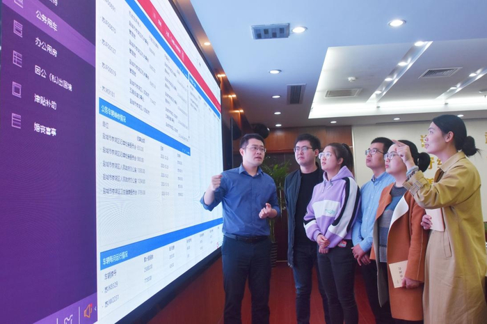 亭湖区纪委监委开展“立项监督”（央广网发 杨天鸣摄）