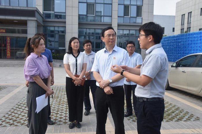 亭湖区纪委监委深入企业一线督查安全生产责任落实情况（央广网发 杨天鸣摄）