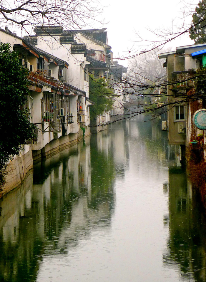 十全街雨中风景&nbsp; &nbsp;视觉中国 图