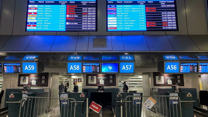 多国加强航班限制 图丨路透社