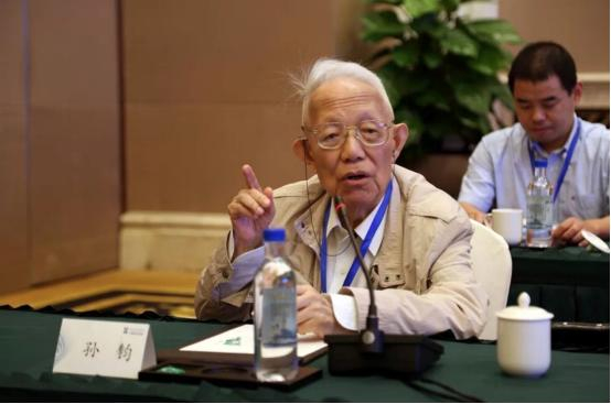 95岁的中科院院士、同济大学教授孙钧图片来源：同济大学新闻网