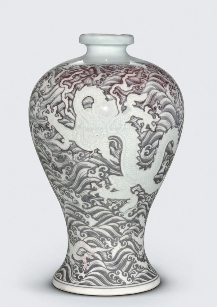 明永乐&nbsp;釉里红海水锥拱苍龙教子图大梅瓶