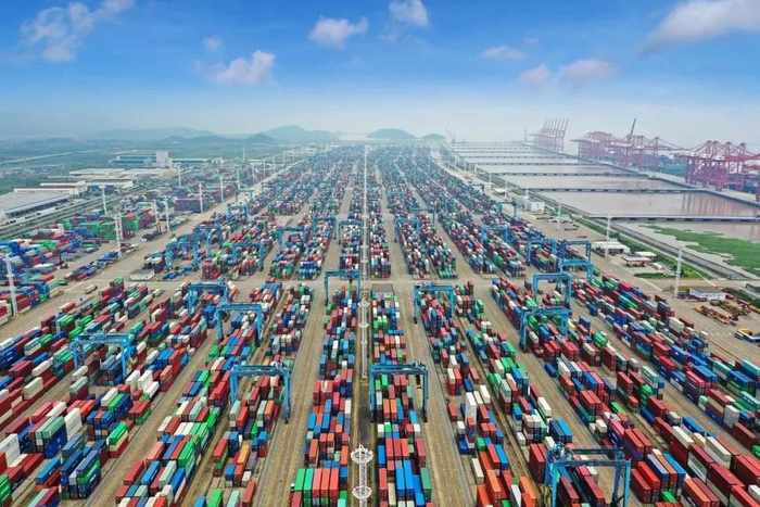 宁波舟山港实景图 杨辉摄