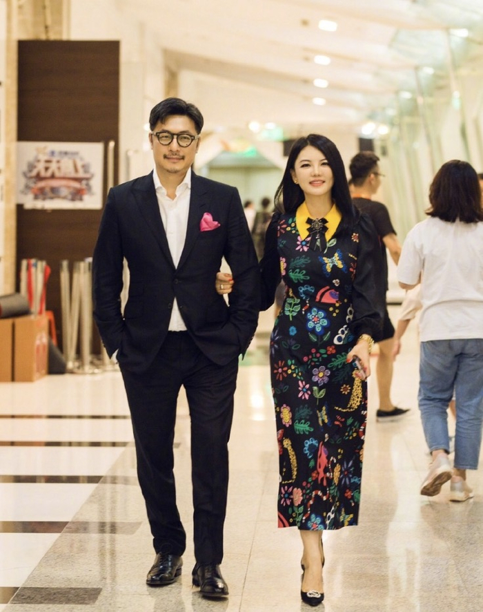 要开撕李湘深夜晒绿菜叶王岳伦官宣离婚不忘内涵前妻有意中人