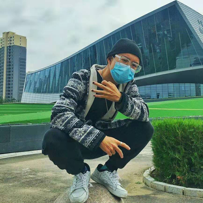 徐珉想做一名中国手语说唱文化的推广者。受访者供图