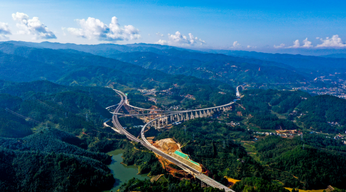 彭文昌 张红林 张伟锋 摄